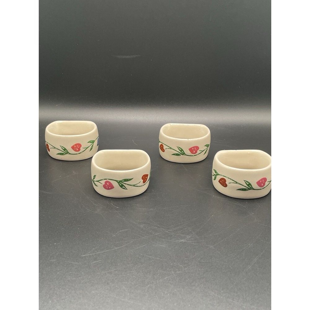 YFK Designs Hearts Delight stoneware‎ collection napkin rings floral hearts 4 pc